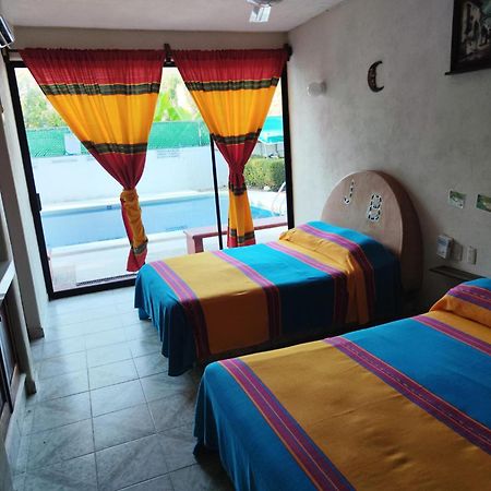 Hotel J.B. Zihuatanejo Buitenkant foto
