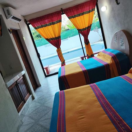 Hotel J.B. Zihuatanejo Buitenkant foto