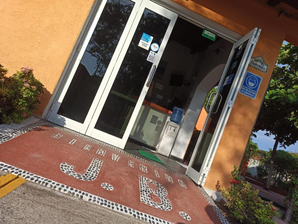 Hotel J.B. Zihuatanejo Buitenkant foto