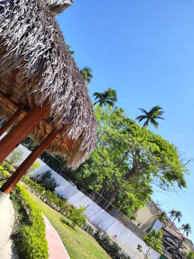Hotel J.B. Zihuatanejo Buitenkant foto