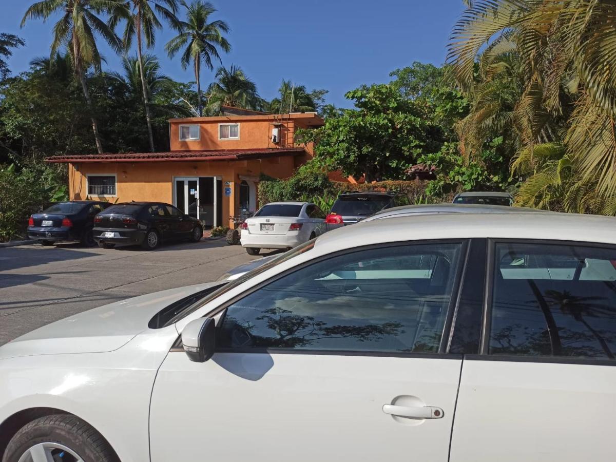 Hotel J.B. Zihuatanejo Buitenkant foto
