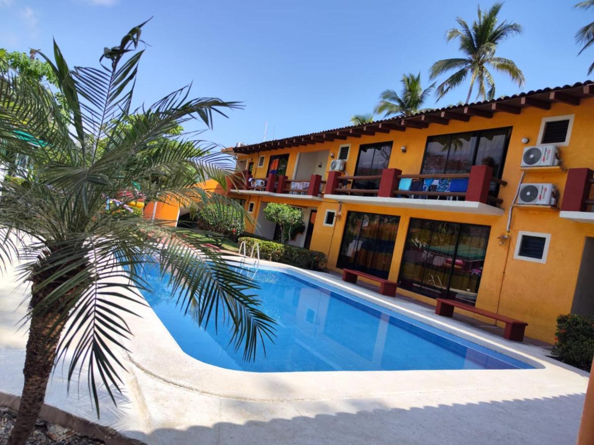 Hotel J.B. Zihuatanejo Buitenkant foto