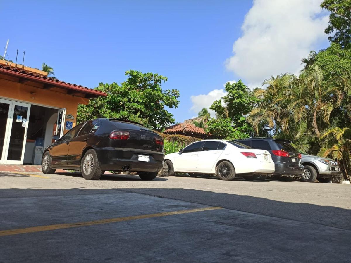 Hotel J.B. Zihuatanejo Buitenkant foto