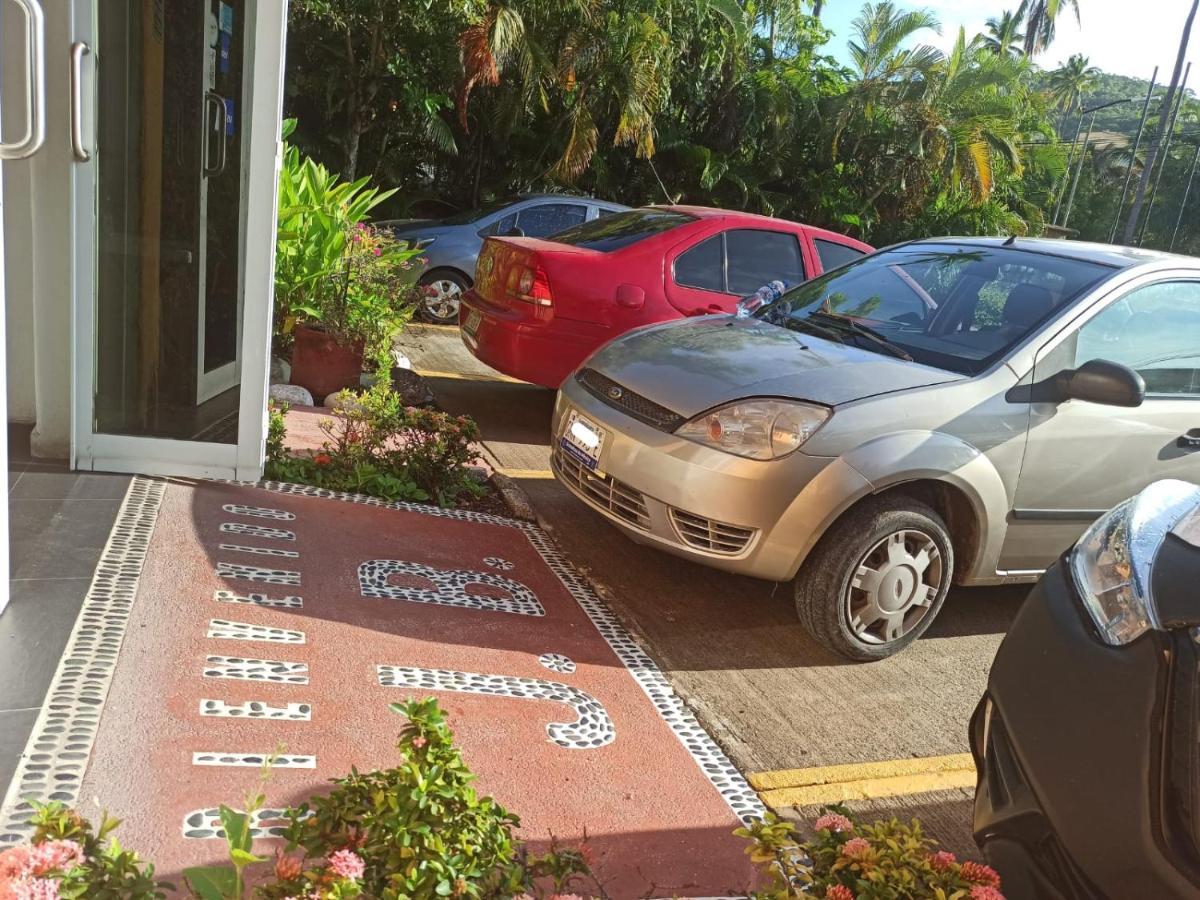 Hotel J.B. Zihuatanejo Buitenkant foto