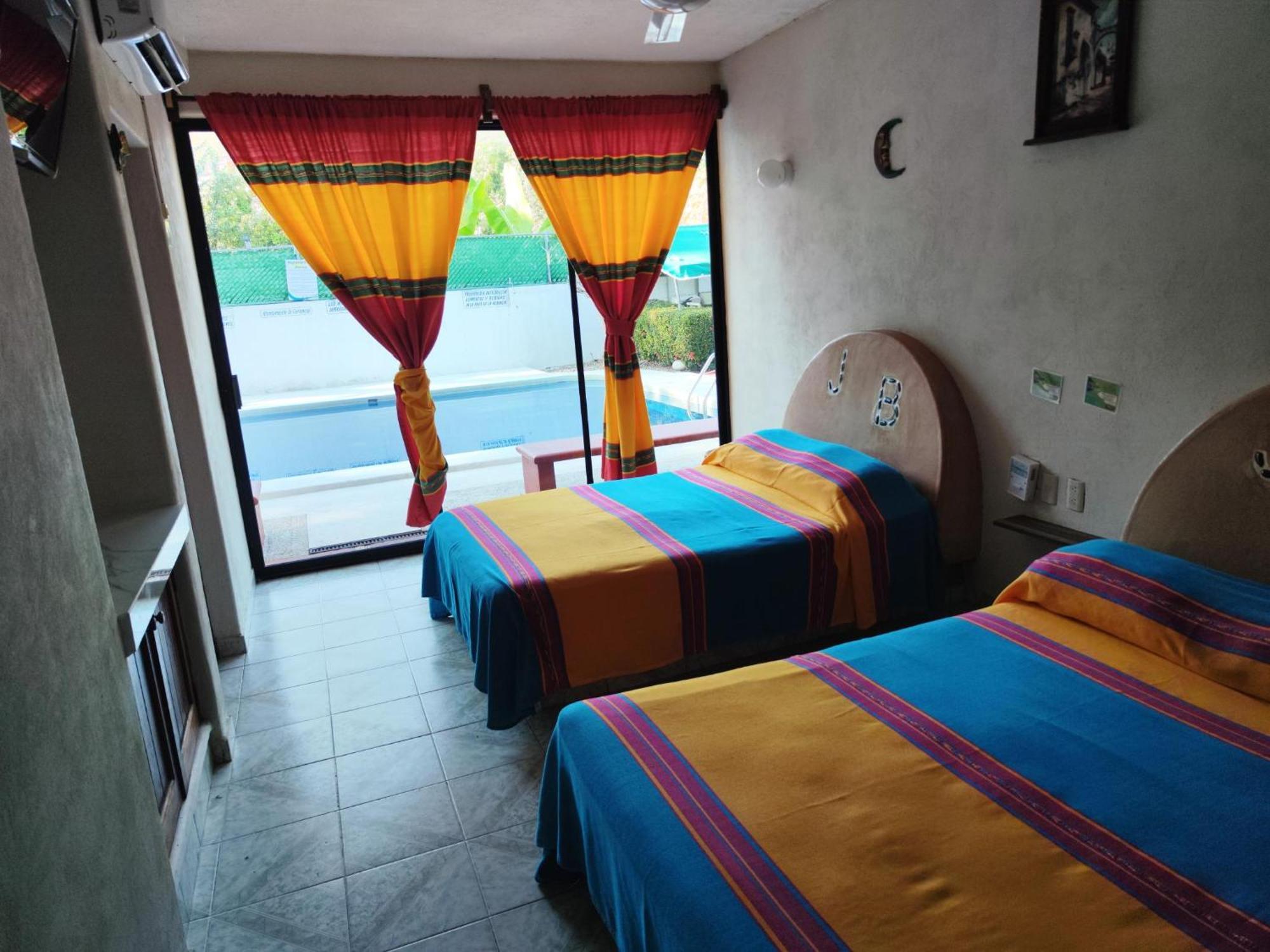 Hotel J.B. Zihuatanejo Buitenkant foto