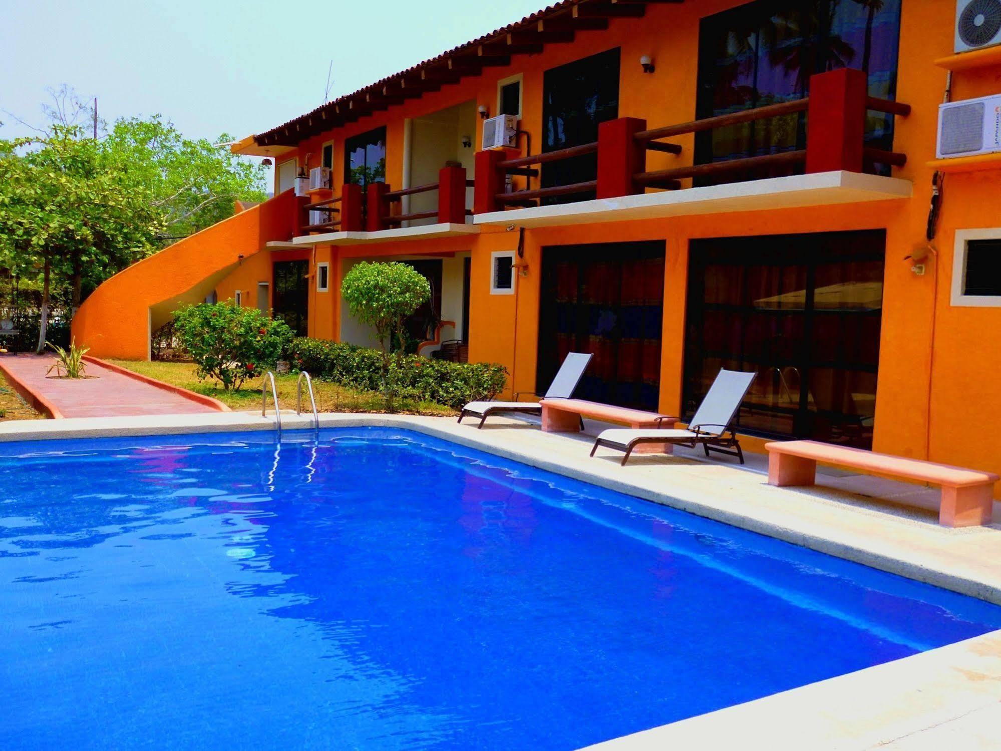 Hotel J.B. Zihuatanejo Buitenkant foto